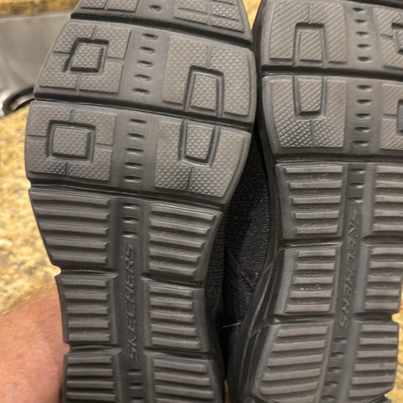 Two pair men’s sketchers shoes - Picture 4 of 9